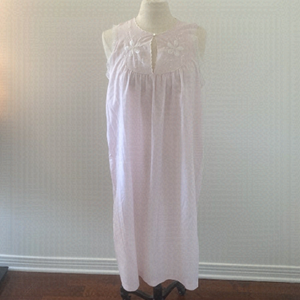 Grandmacore Cottagecore Size Large White Nighty with Embroidery